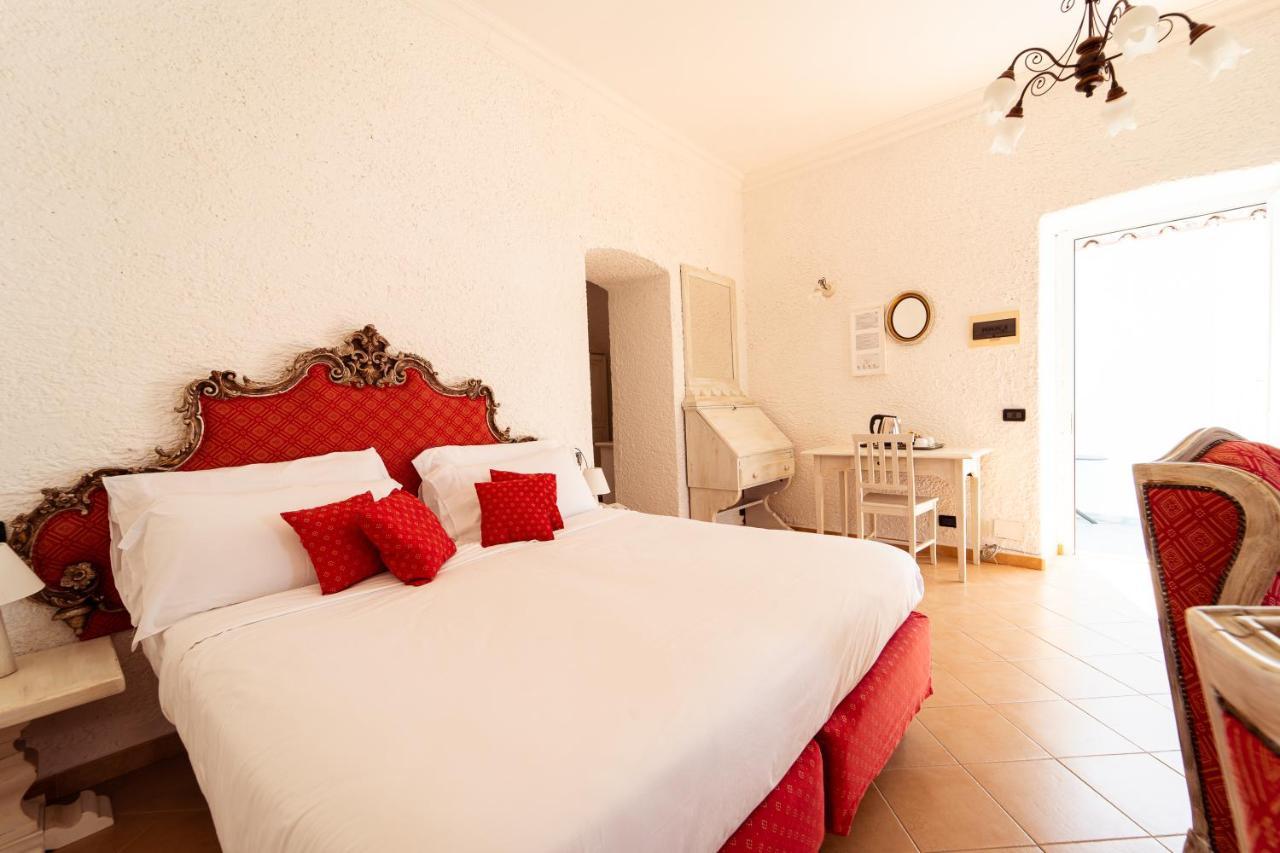 Hotel Borgo Romantica - & 4*